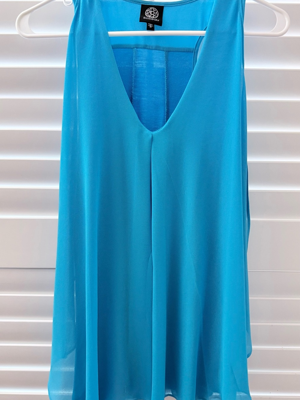 bobeau Turquoise Sleeveless V-Neck Flowing blouse